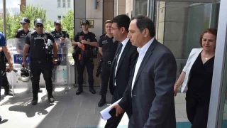 Cumhurbaşkanı Erdoğan'ın fotoğrafını indiren DEM'li başkandan ilginç savunma