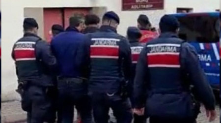 DEA operasyonunda 2 kii tutukland