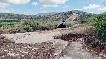 Defineciler suçüstü yakalandı