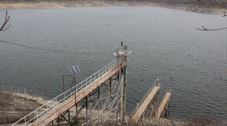 Demirköprü Barajı’nda korkutan görüntü