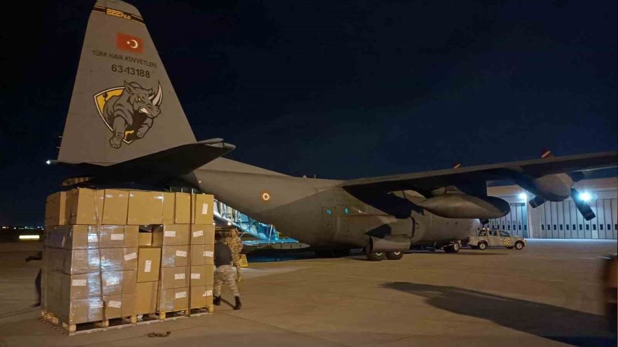 Deprem b�lgelerine 576 bin maske g�nderildi