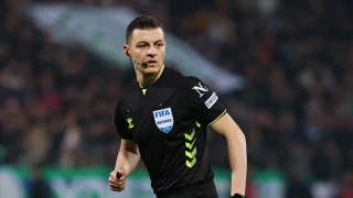 Derbinin hakemine yine ma� yok: K�za�a �ekildi