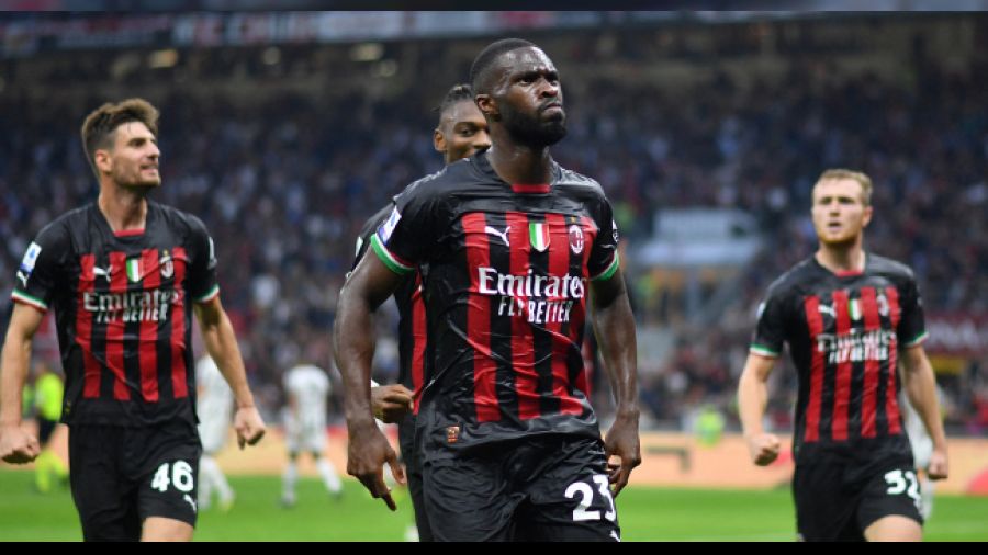 Dev maçın galibi Milan