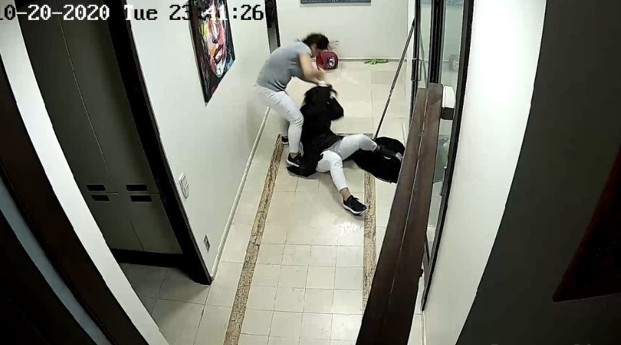 Diş asistanı kadından meslektaşına şiddet