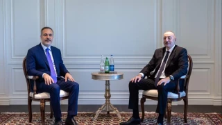 Dışişleri Bakanı Hakan Fidan, Asya'da Karşılıklı İşbirliği ve Güven Artırıcı Önlemler Konferansı'nın (CICA) 7. Zirvesi’ne katılmak ve ikili temaslarda bulunmak üzere Azerbaycan'ın başkenti Bakü’ye gitti. Fidan zirvede tarihi bir protestoya imza attı