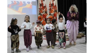 Diyarbakır'da şalvar defilesi