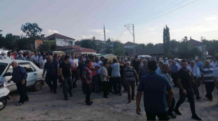 Drenaj kuyusunda zehirlenen 3 kardeş toprağa verildi
