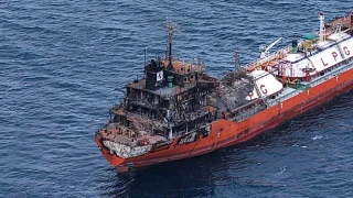 Dron sald�r�lar�nda hasar alan bir gemi daha Trabzon'a geldi