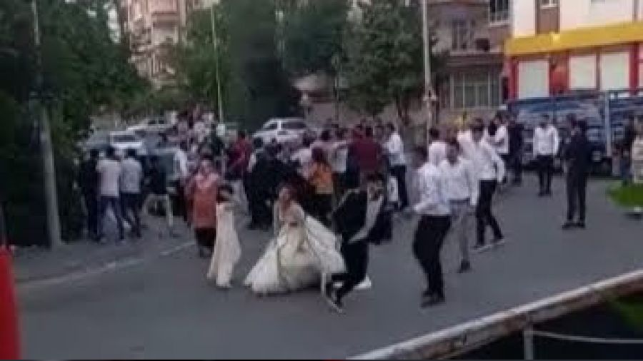 Düğünde çıkan kavgada 2 kişi bıçaklandı