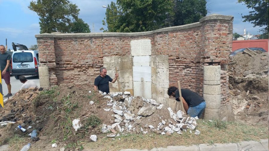 Edirne'de tarihi çeşme yeni yerine taşınacak