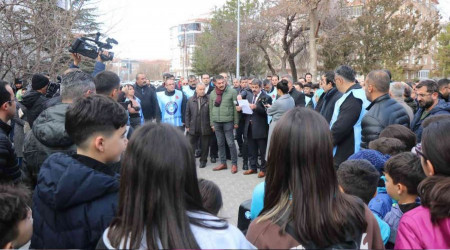 Eitim sendikalarndan retmenin darp edilmesine tepki