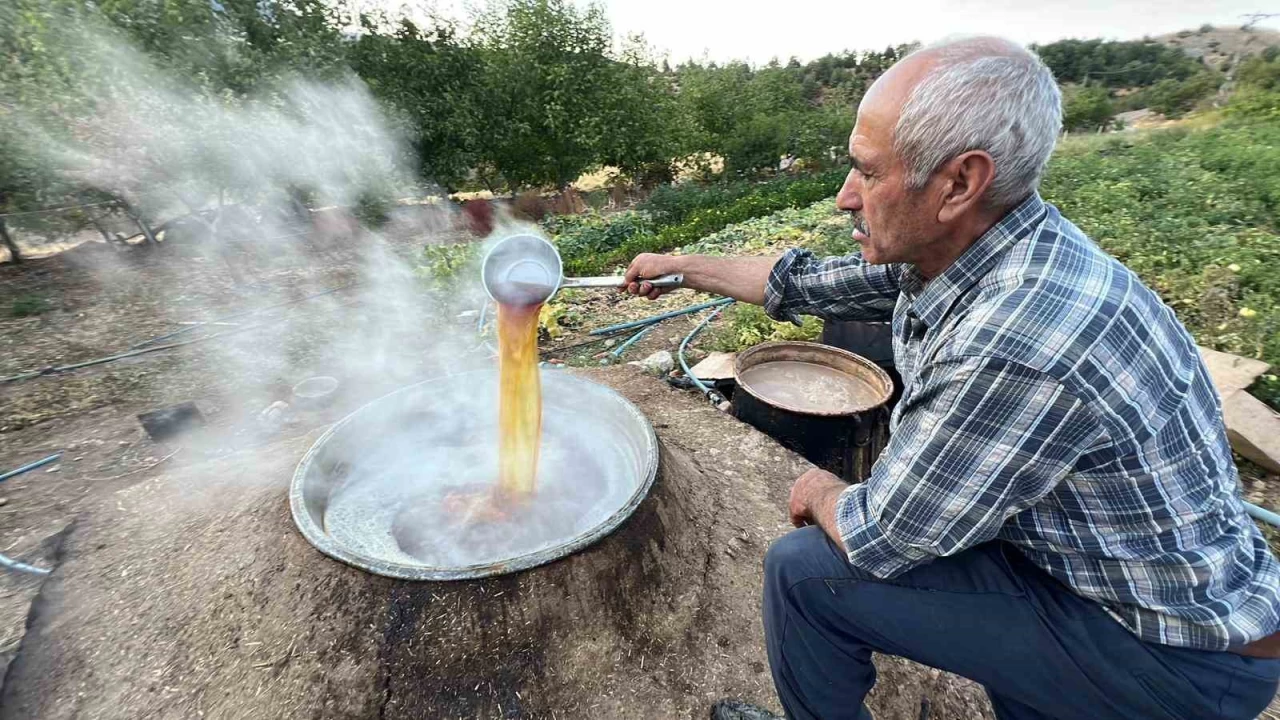 Ekinz'nde ba bozumu sonras pekmez tela