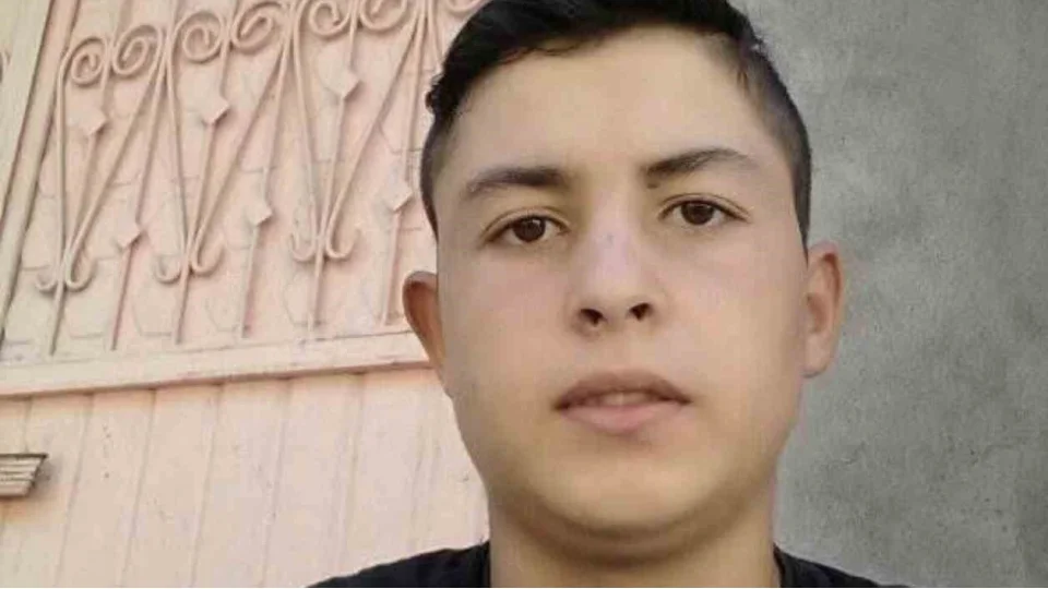 Elektrik ak�m�na kap�lan gen� hayat�n� kaybetti