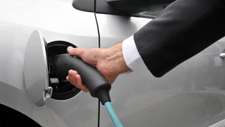 Elektrikli aralarn konutlarda arj edilmesi risk oluturuyor