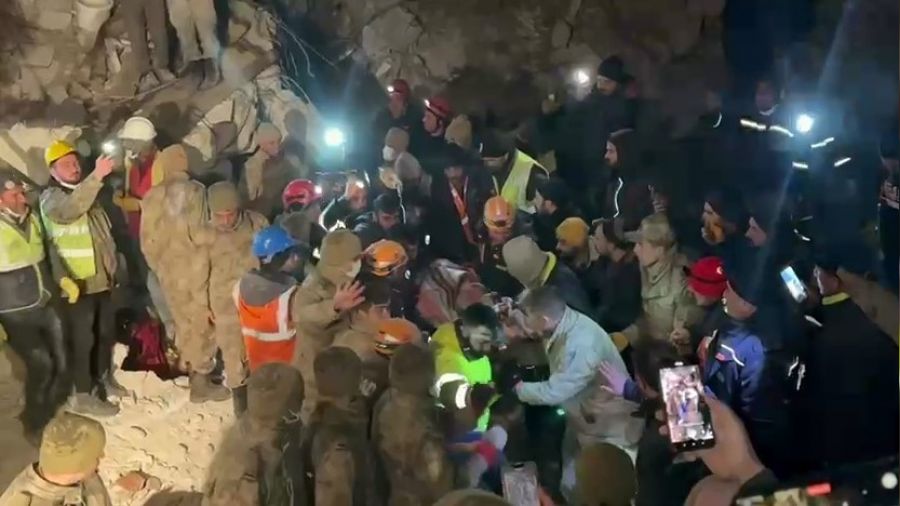 Emekli retmen 113 saat sonra kurtarld