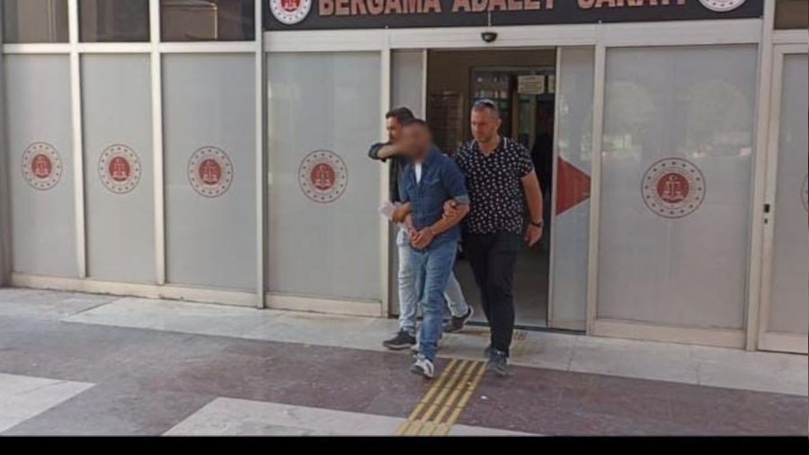 Enkaz altında saklandı ama polisten kaçamadı