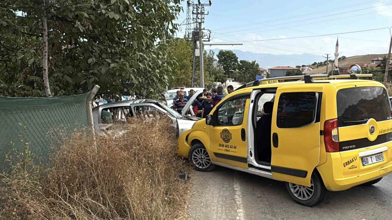 Erbaa'da feci kaza: Hamile kad�n bebe�ini kaybetti
