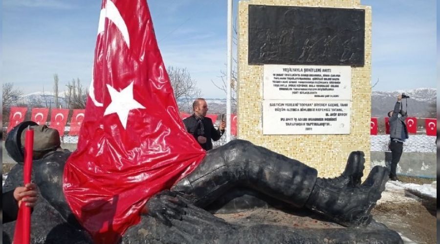 Ermenilerin �ehit etti�i 71 askerimiz an�ld�