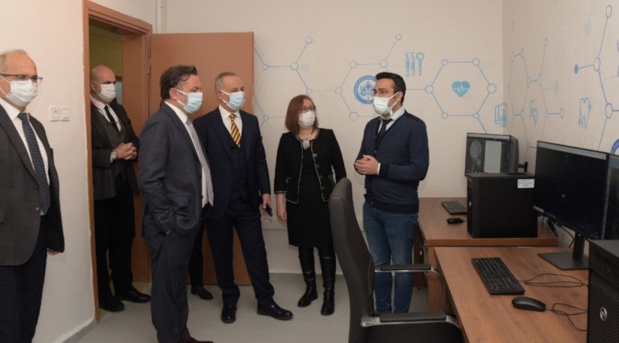 ESOG� Di� Hekimli�i Fak�ltesi'nde Dental Yapay Zek� Laboratuvar� kuruldu
