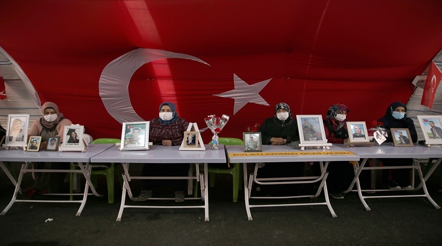 Evlatlarımız gelene kadar bu eylemi sürdüreceğiz