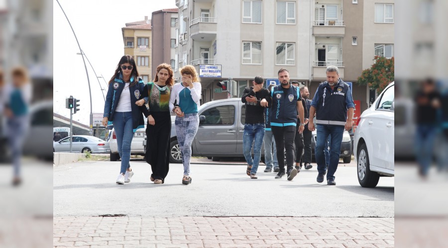 Evlenme vaadiyle büyük vurgun