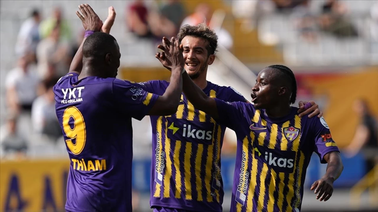 Ey�pspor, sahas�nda Antalyaspor'u 2-1 yendi