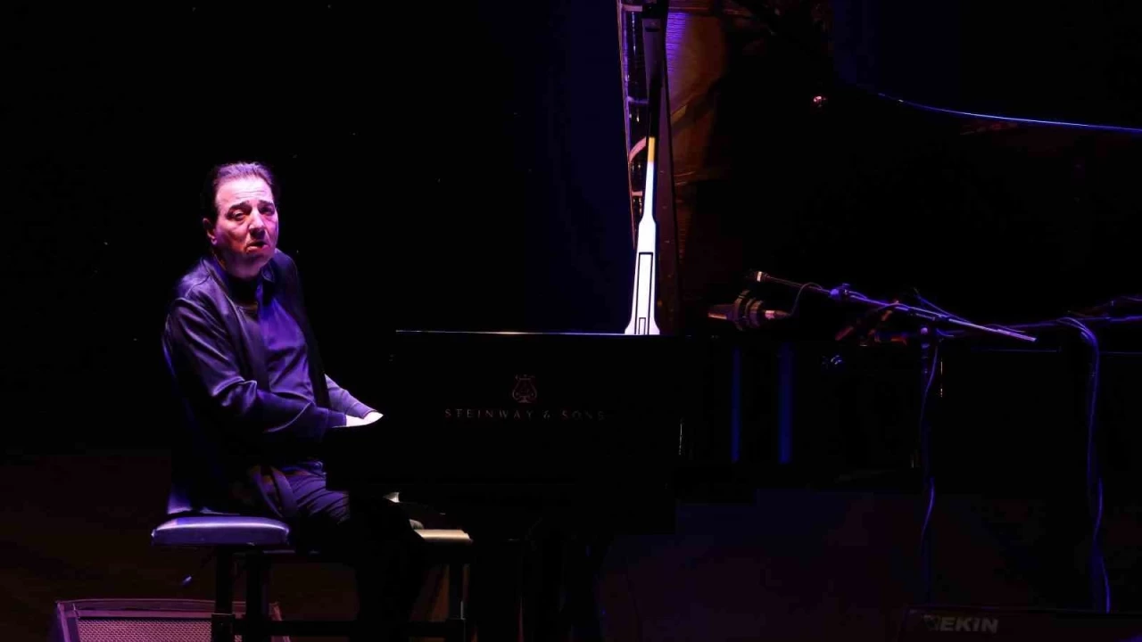 Fazıl Say'ın bestelediği "İznik Türküsü" dünya sahnesinde