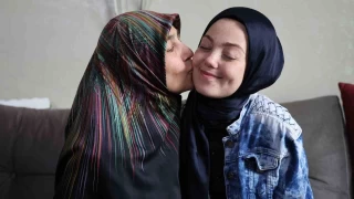 Fedakar anne, böbreğini vererek kızını yeniden hayata bağladı
