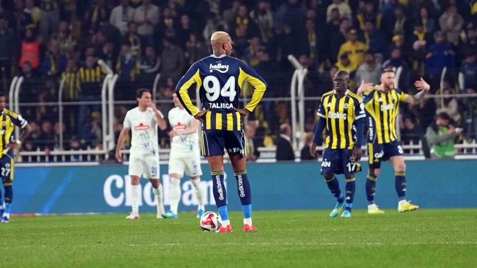 Fenerbah�e, evinde 5. kez puan kaybetti