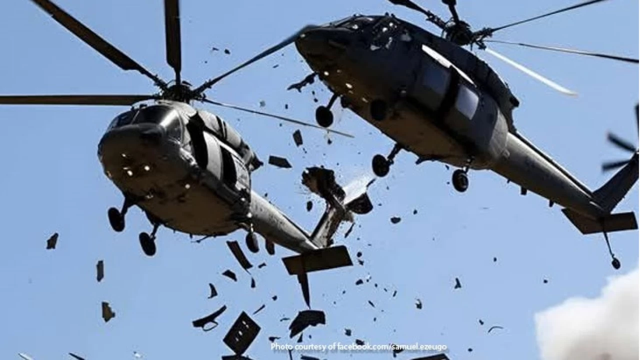 Finlandiya'da iki helikopter �arp��t�: 5 �l�