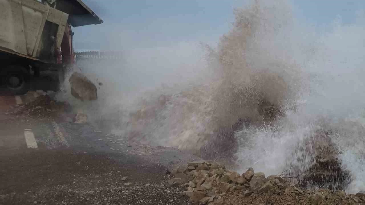 F�rt�na bal�k��lara zor anlar ya�att�