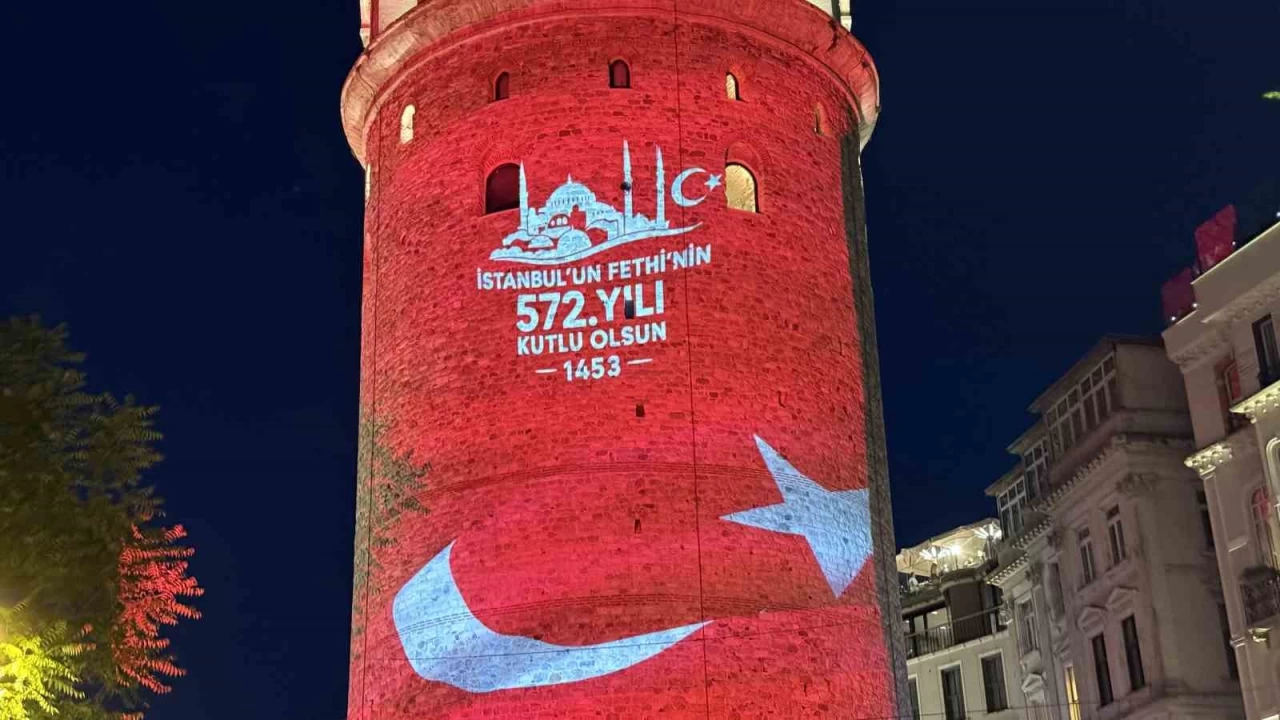 Galata Kulesi'nde �stanbul'un fethine �zel ���k g�sterisi
