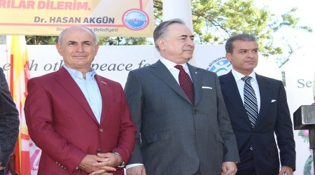 Galatasaray Başkanı: “Biz kimsenin kampanyasına dil uzatmayız”