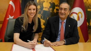Galatasaray, Britt Bongaerts'in sözleşmesini uzattı
