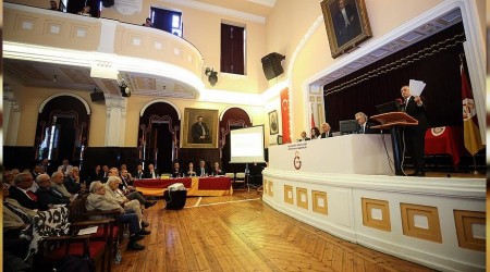 Galatasaray'da ipler gerildi