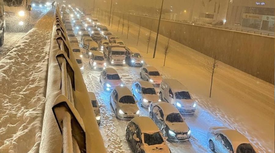 Gaziantep'te kar trafi�i durdurdu