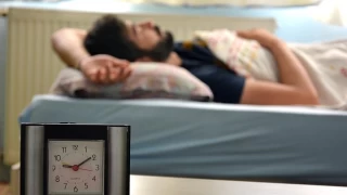 Gece uykuda srekli hareket etmek, sramak neyin habercisi?