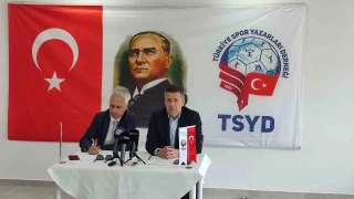 Genlerbirlii Teknik Direktr Erolu: "Bizim yerimiz Sper Lig'dir, bunu baardmz iin ok mutluyuz"