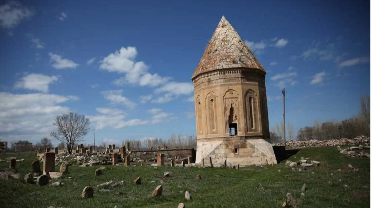Gevaş Selçuklu Mezarlığı'nın sırları
