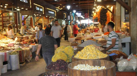 Gurbetiler, Kapal ar esnafna merhem oldu
