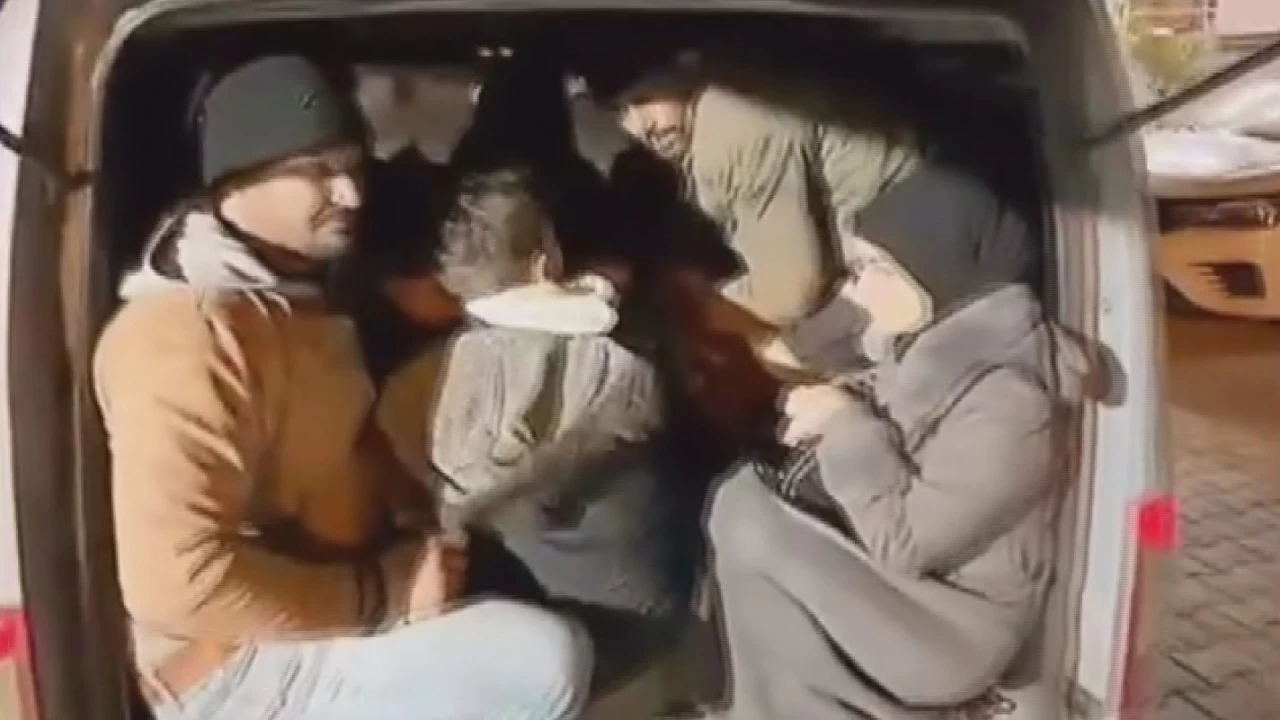 Hatay'da bir araca tka basa doldurulan 13 gmen yakaland