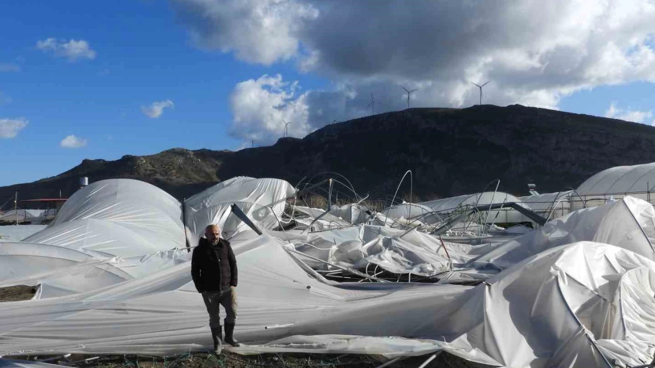 Hatay'da hortum seraları vurdu