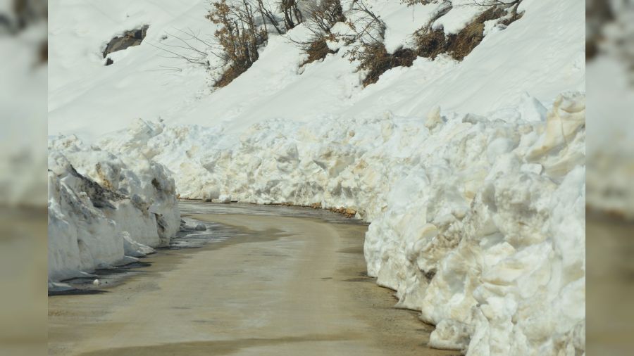 Havalar ısındı, çığlar düştü