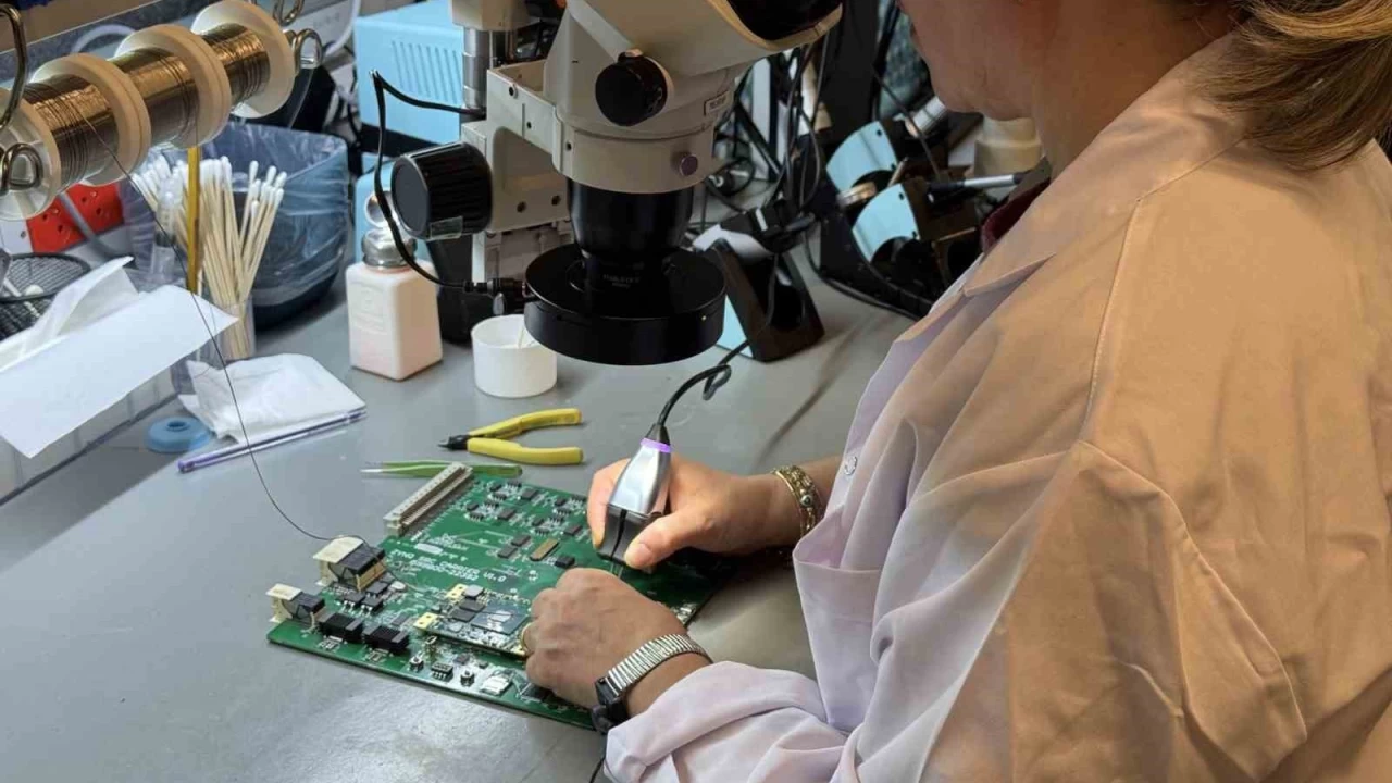 HAVELSAN, Gemi Veri Dağıtım sisteminde elektronik kartları da millileştirdi