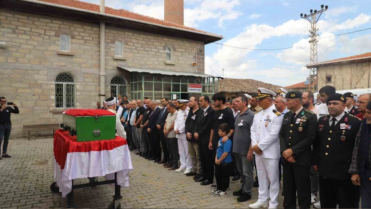 Hayatını kaybeden uzman çavuş son yolculuğuna uğurlandı