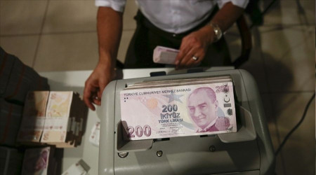 Hazine'de devasa açık