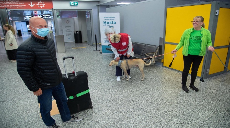 Helsinki Havalimanı’nda koronaya karşı bir ilk