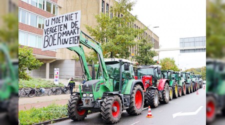 Hollanda'da çiftçiler eylemde