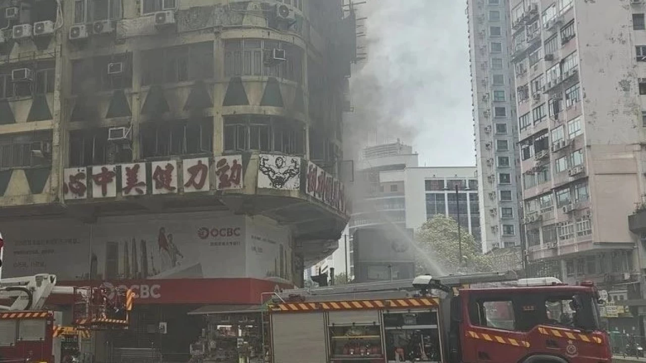 Hong Kong'da spor salonunda yangın: 5 ölü