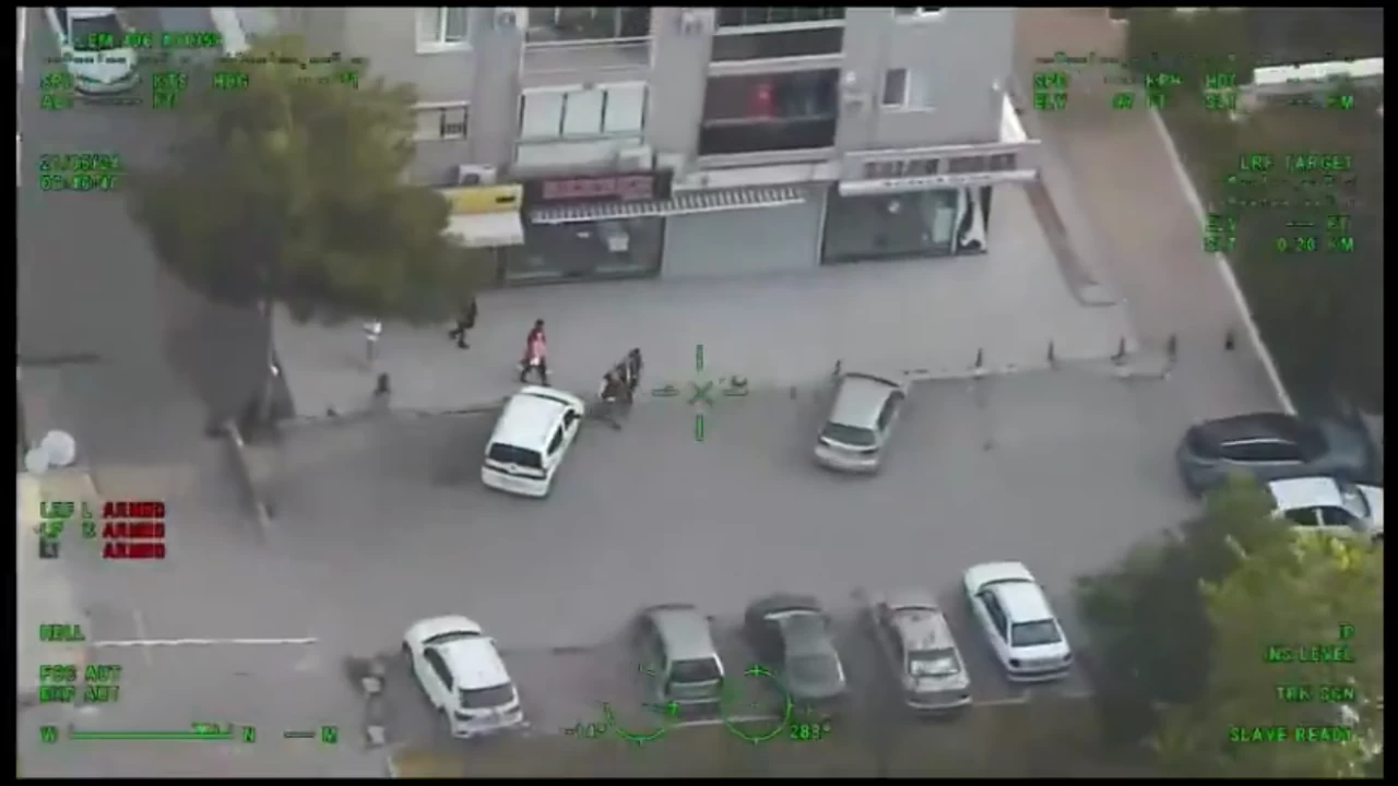 �zmir'de 'H�cre-11' operasyonunda 23 ��pheli yakaland�